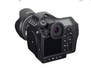Pentax unveils its first medium format DSLR